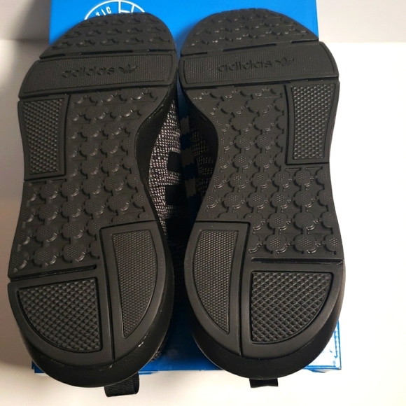 Adidas Swift Run 22 Boys Junior Sneakers size 7us Brand New. - Picture 4 of 5